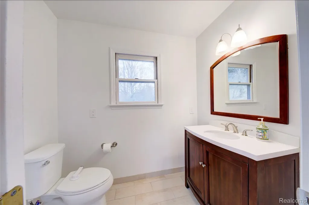 2718 Sexton Road Marion Township MI 48843