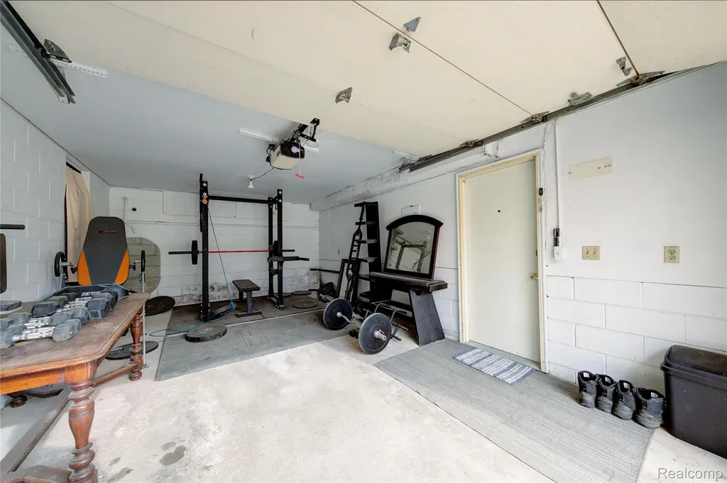 2718 Sexton Road Marion Township MI 48843
