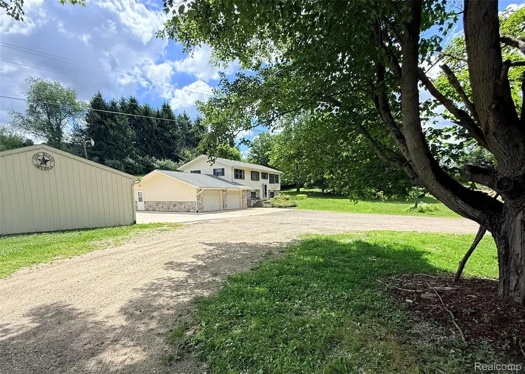 2718 Sexton Road Marion Township MI 48843
