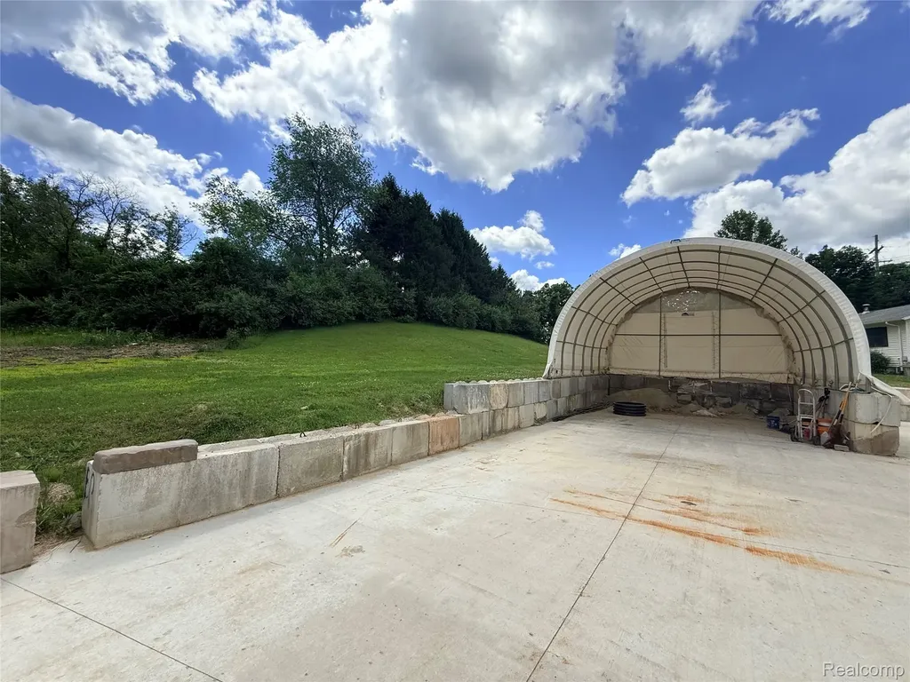 2718 Sexton Road Marion Township MI 48843