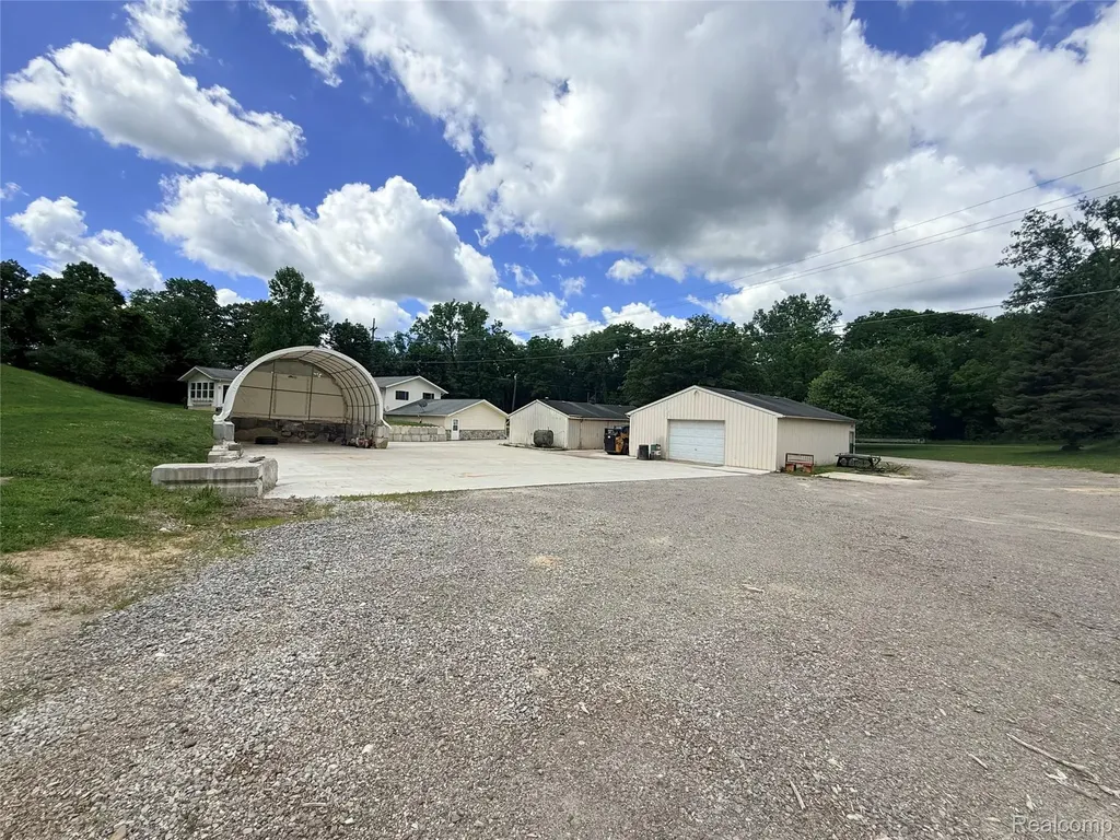 2718 Sexton Road Marion Township MI 48843