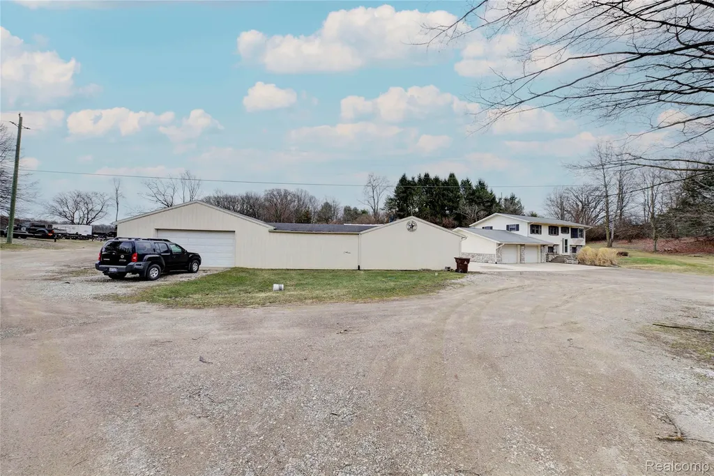 2718 Sexton Road Marion Township MI 48843