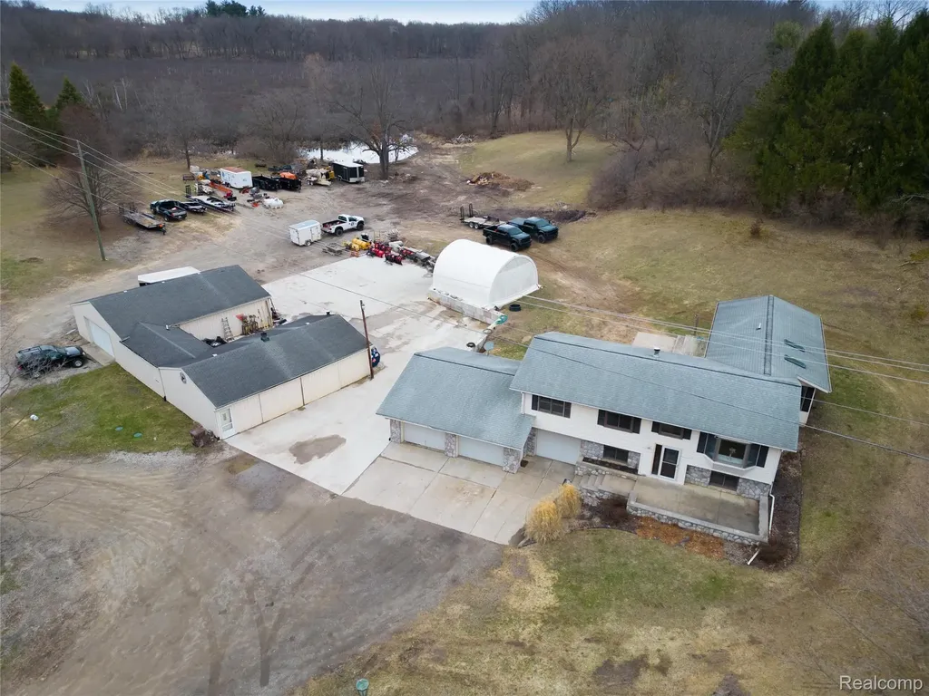 2718 Sexton Road Marion Township MI 48843