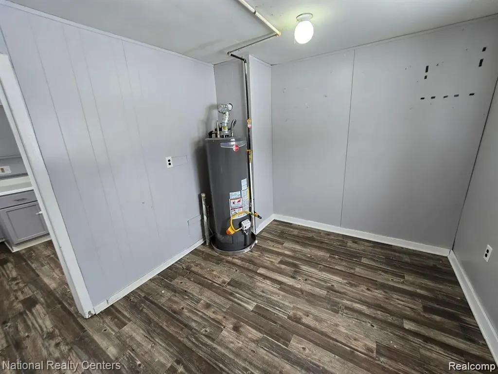 32004 Cheboygan Court Westland City MI 48186