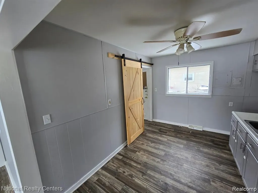 32004 Cheboygan Court Westland City MI 48186