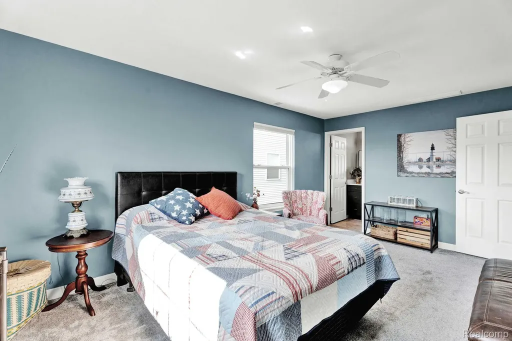 37824 Jefferson Avenue Harrison Charter Township MI 48045