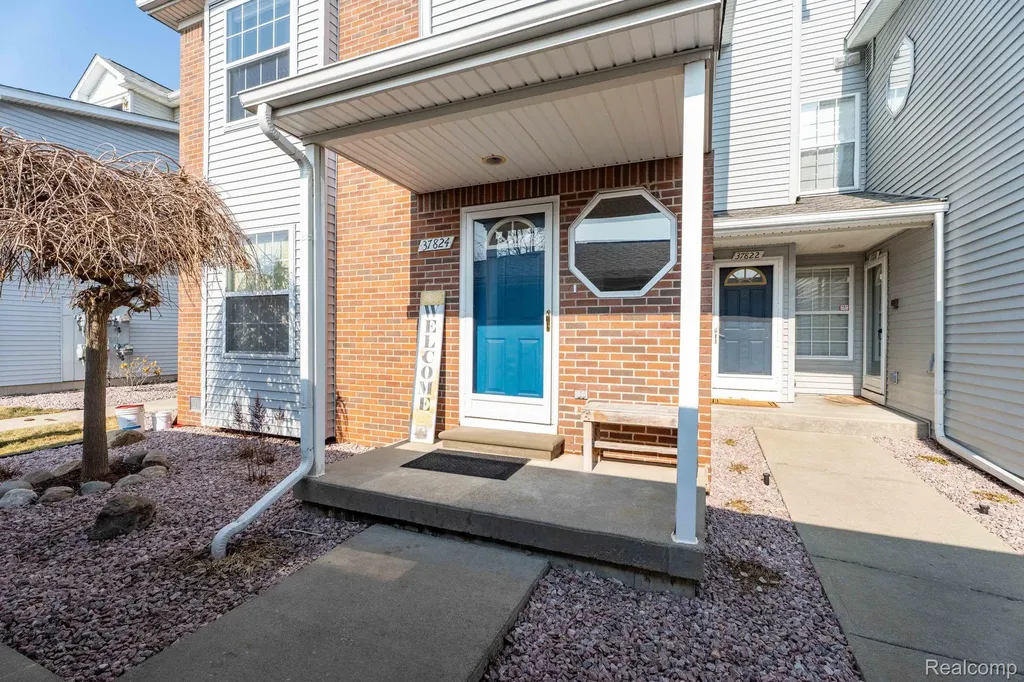 37824 Jefferson Avenue Harrison Charter Township MI 48045