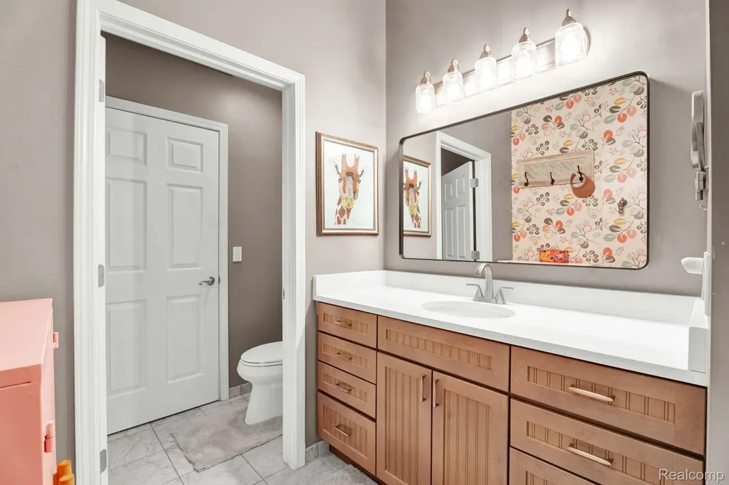 37824 Jefferson Avenue Harrison Charter Township MI 48045