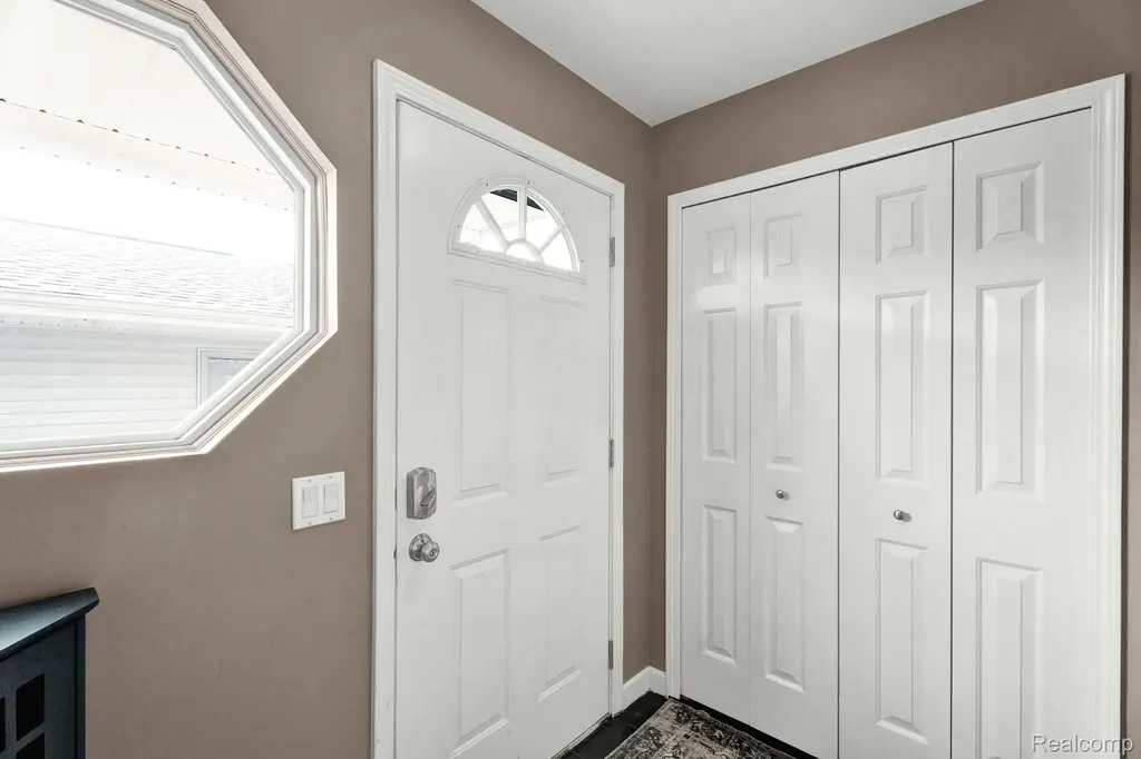37824 Jefferson Avenue Harrison Charter Township MI 48045