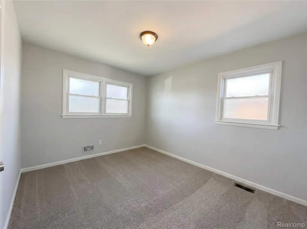 29212 Ursuline Street St. Clair Shores City MI 48081