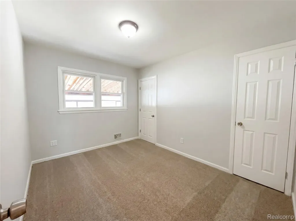 29212 Ursuline Street St. Clair Shores City MI 48081