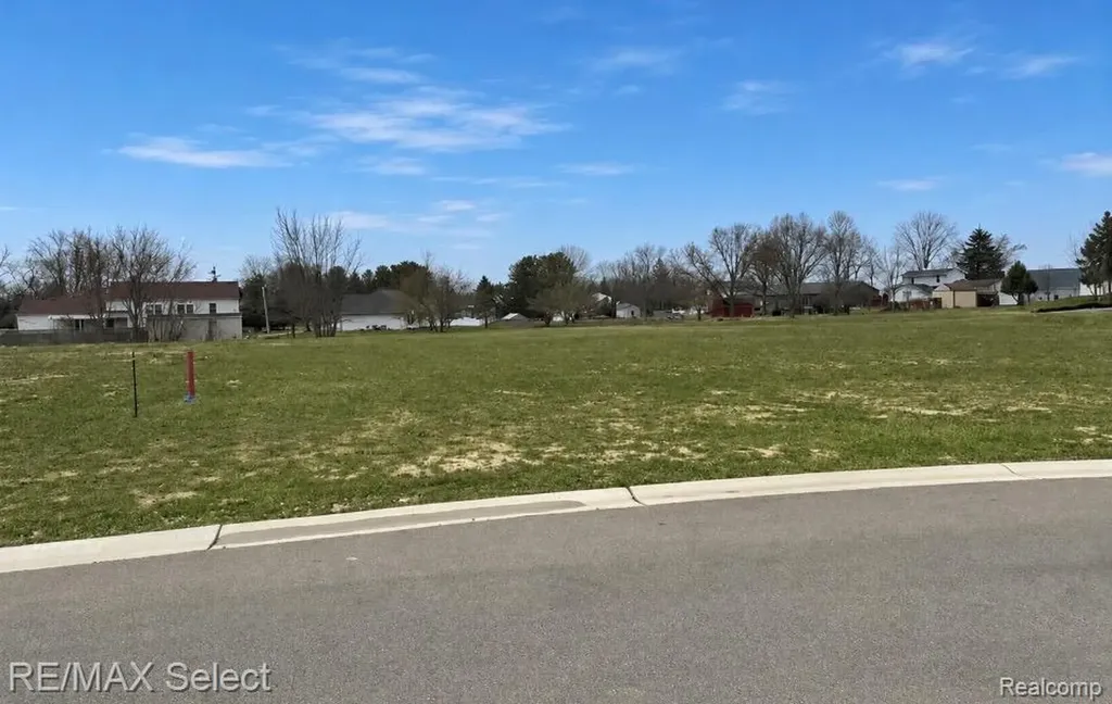 5421 Spring Meadows Way #7 Fenton Charter Township MI 48451