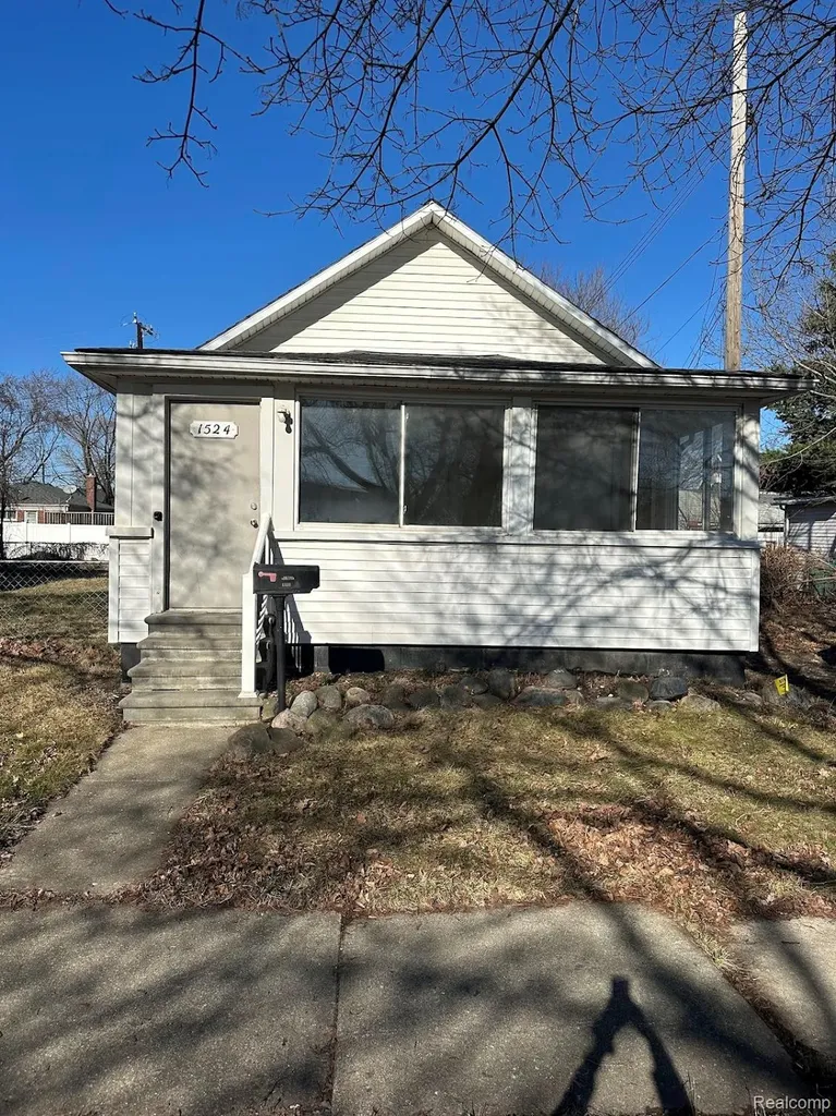 1524 Euclid Street Lincoln Park City MI 48146