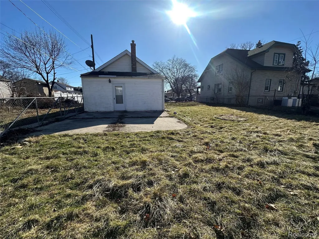 1524 Euclid Street Lincoln Park City MI 48146