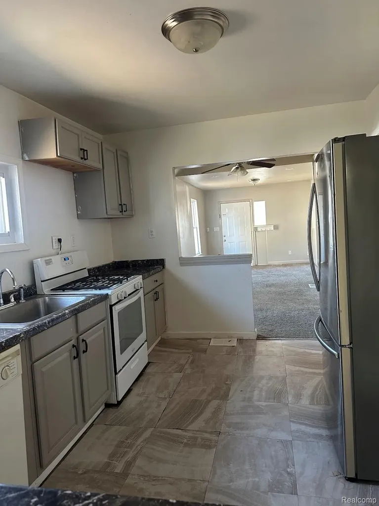 1524 Euclid Street Lincoln Park City MI 48146