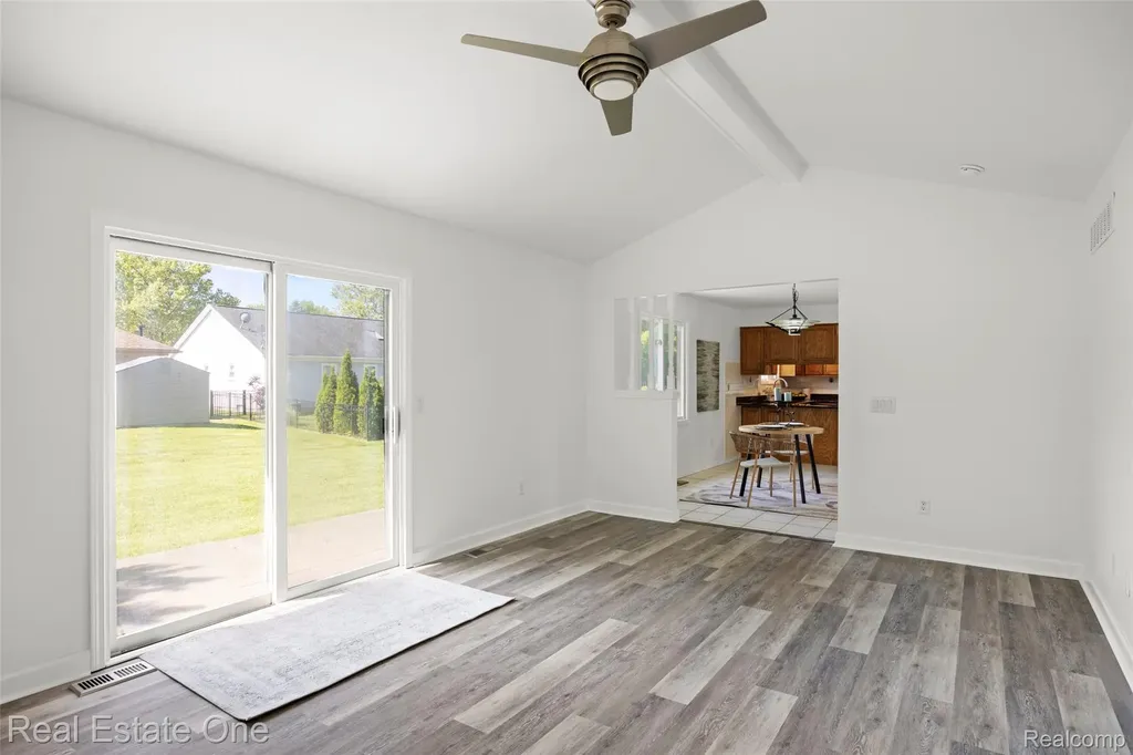 2202 Prescott Drive Troy City MI 48083