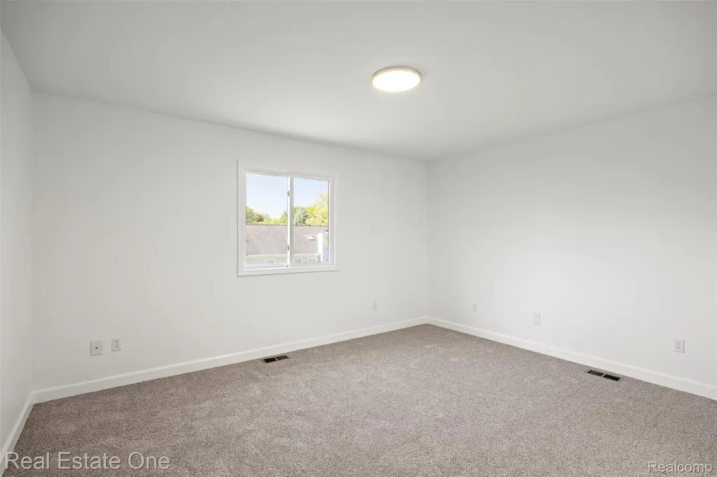 2202 Prescott Drive Troy City MI 48083