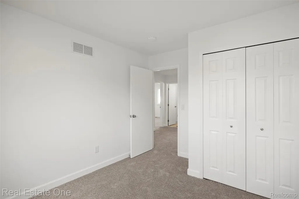 2202 Prescott Drive Troy City MI 48083
