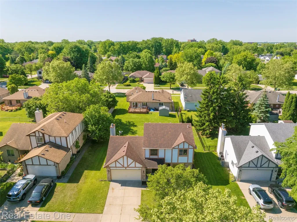 2202 Prescott Drive Troy City MI 48083