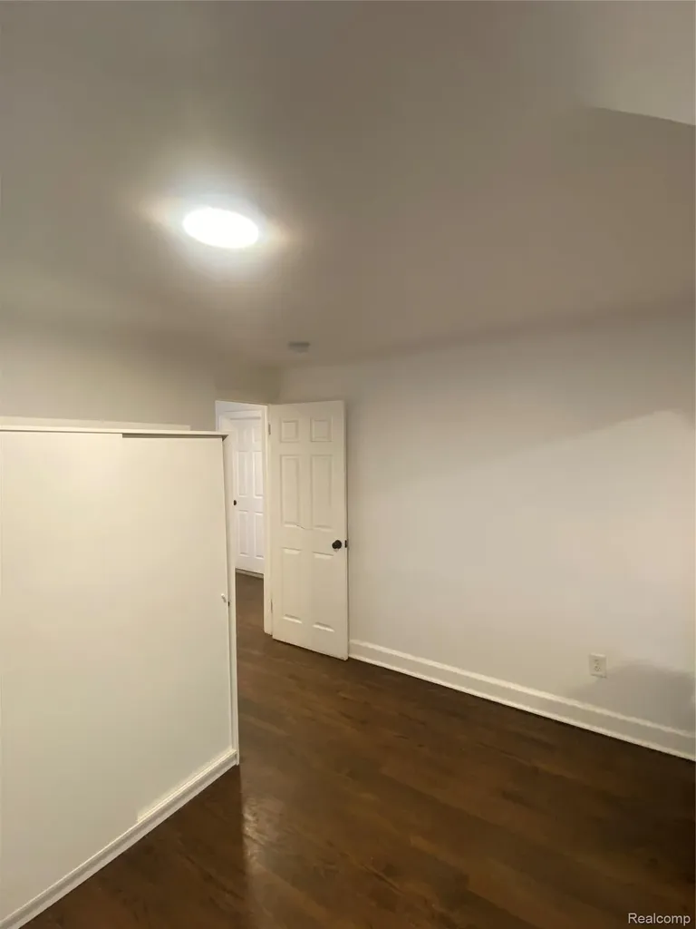 5545 Bedford Detroit City MI 48224