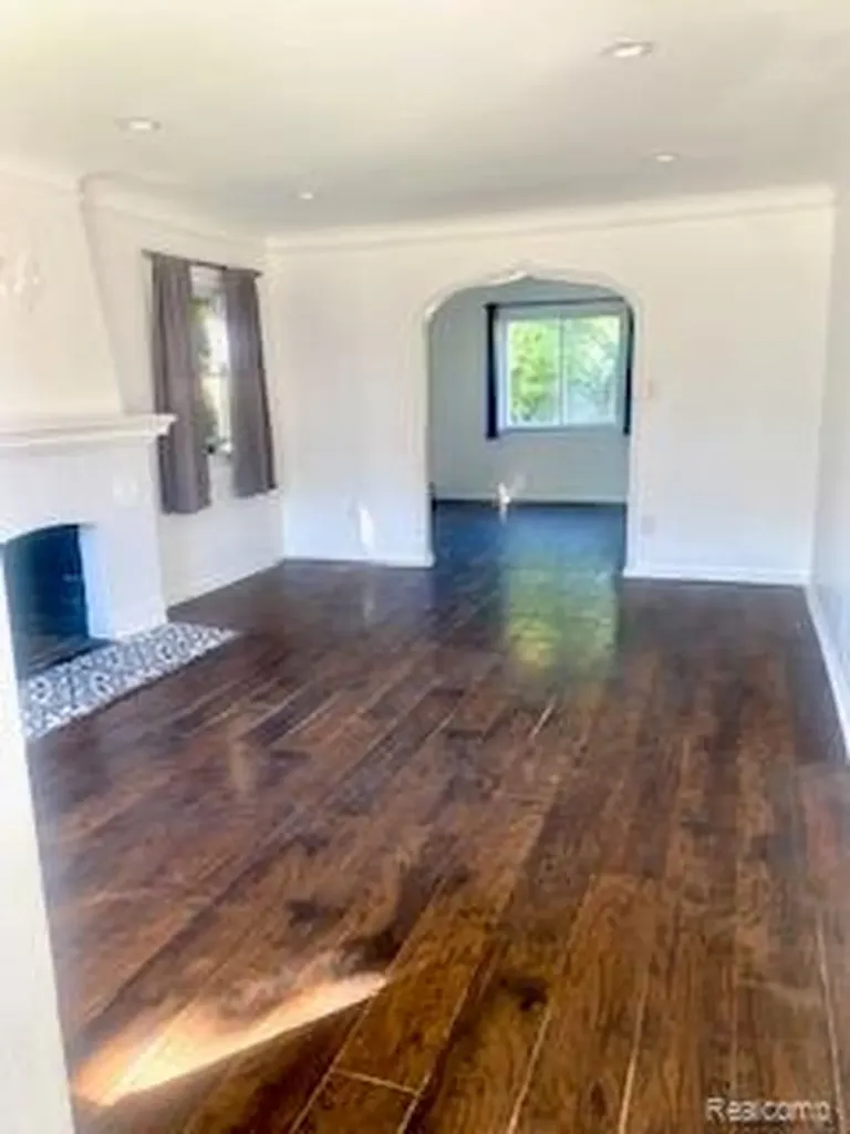 5545 Bedford Detroit City MI 48224