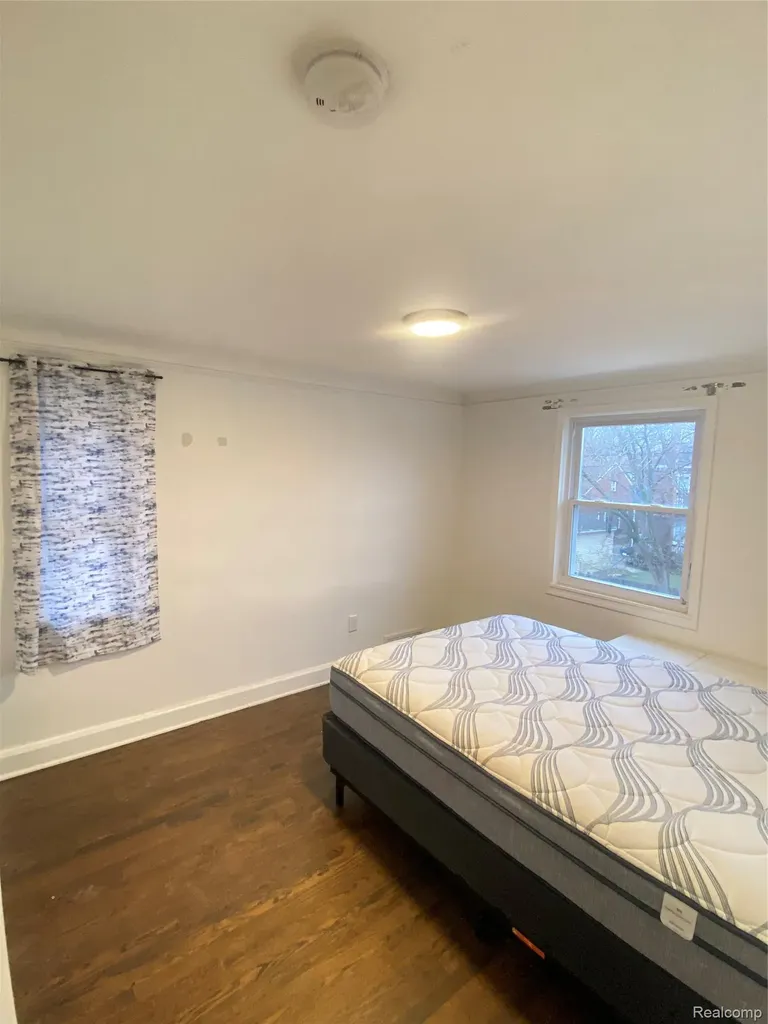 5545 Bedford Detroit City MI 48224