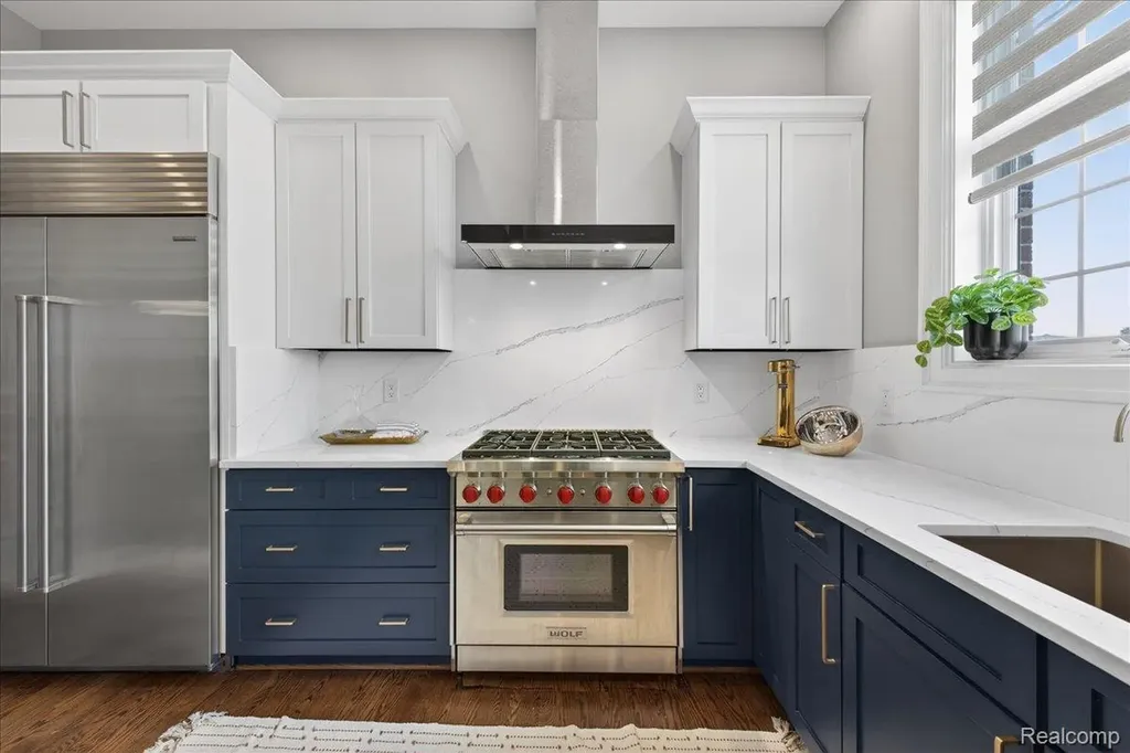801 W Ann Arbor Trail Plymouth City MI 48170