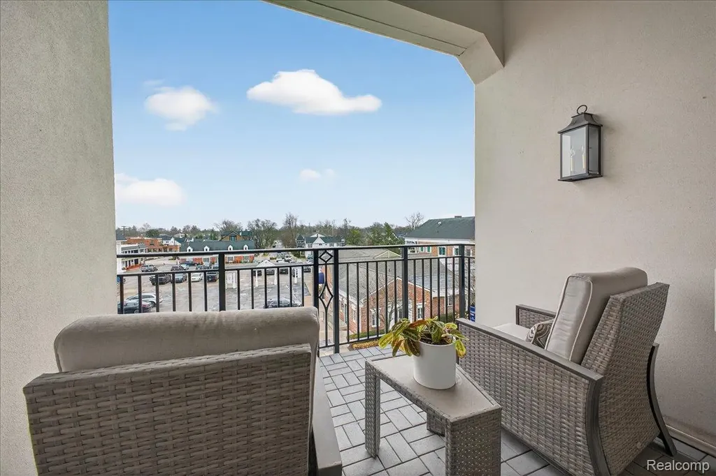 801 W Ann Arbor Trail Plymouth City MI 48170