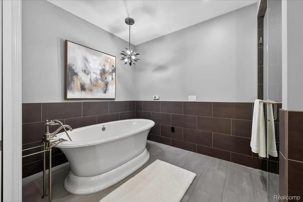 801 W Ann Arbor Trail Plymouth City MI 48170