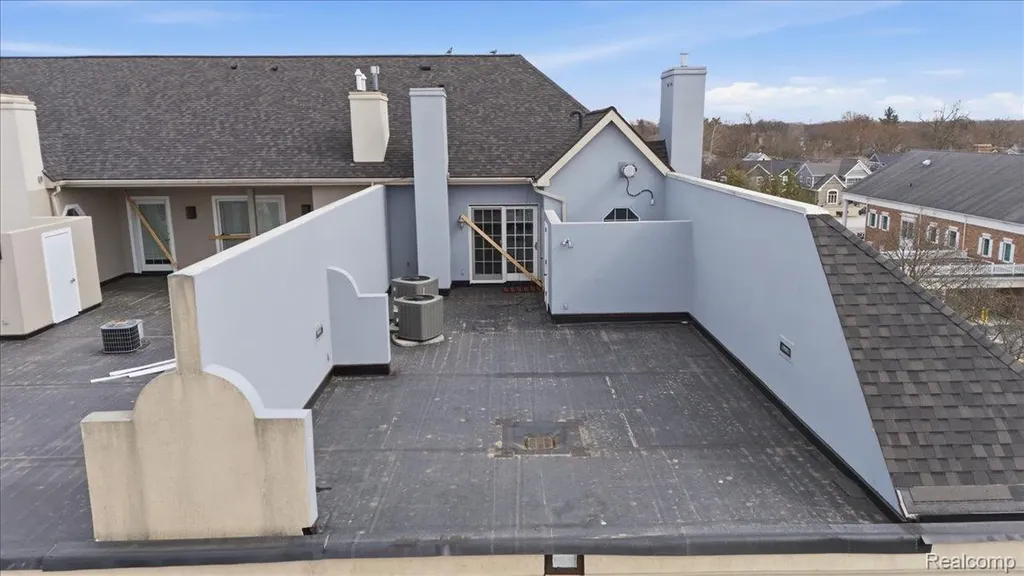 801 W Ann Arbor Trail Plymouth City MI 48170