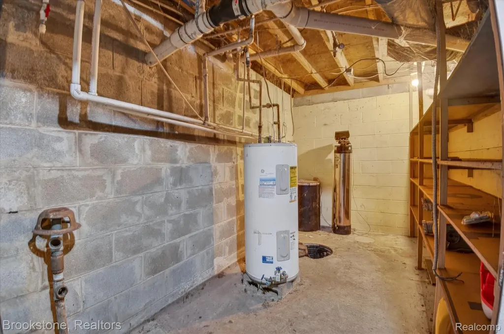 6756 W Beard Road Woodhull Township MI 48872