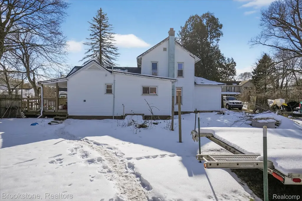 6756 W Beard Road Woodhull Township MI 48872
