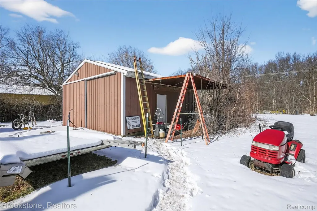 6756 W Beard Road Woodhull Township MI 48872