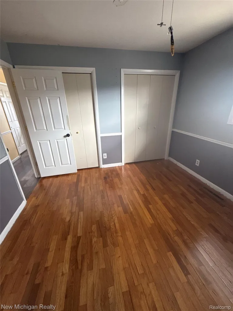4609 W Wackerly Street Midland City MI 48640