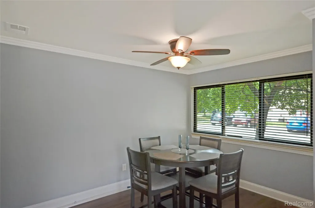 34900 Mercer Fraser City MI 48026