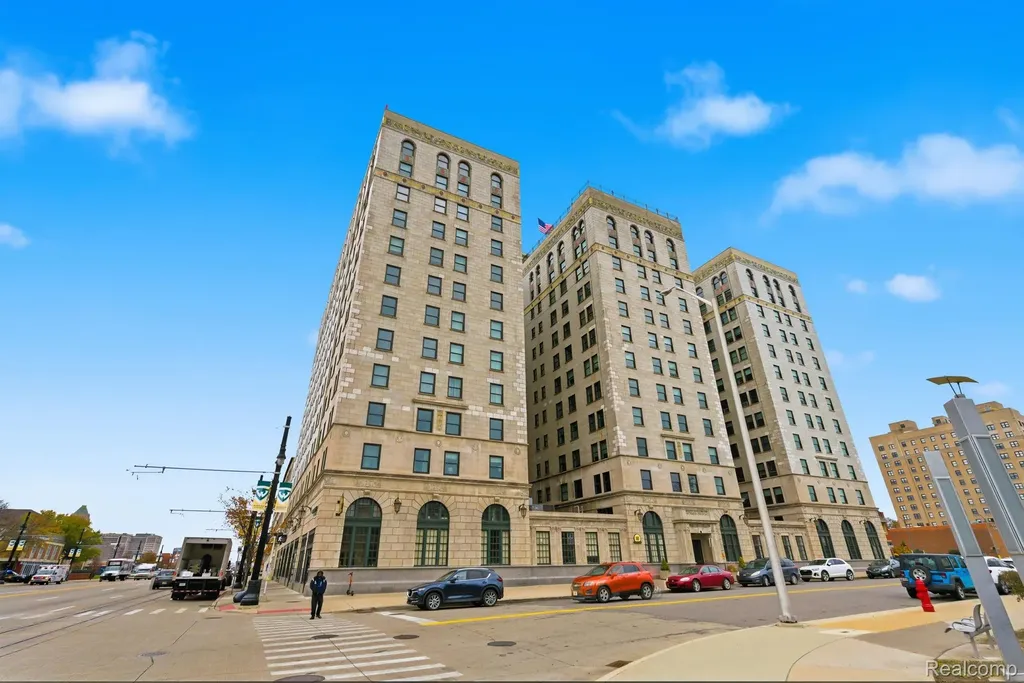 15 E Kirby Street Detroit City MI 48202