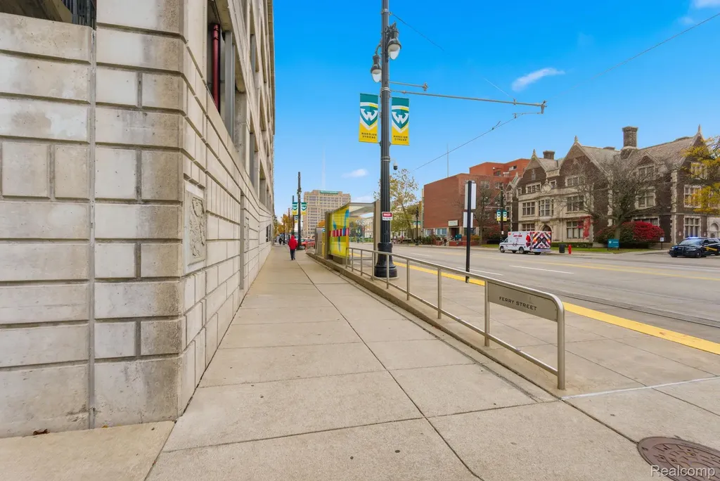 15 E Kirby Street Detroit City MI 48202