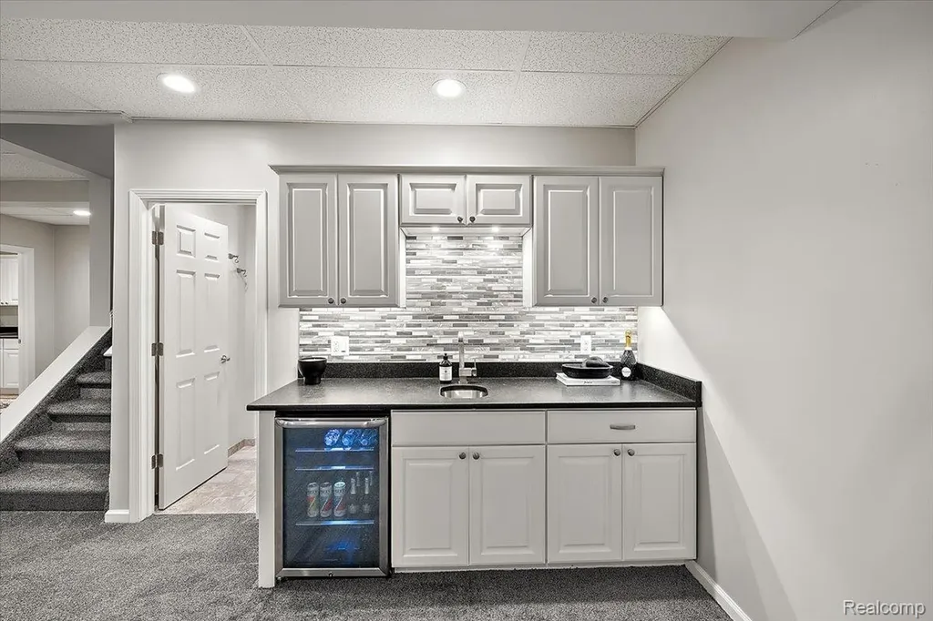 4404 Navin Field Lane Troy City MI 48085