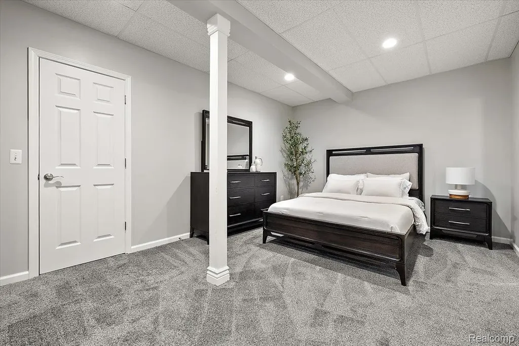 4404 Navin Field Lane Troy City MI 48085