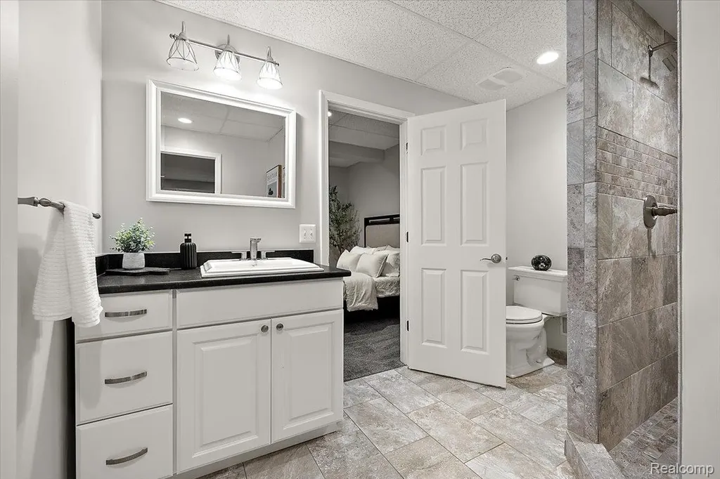 4404 Navin Field Lane Troy City MI 48085