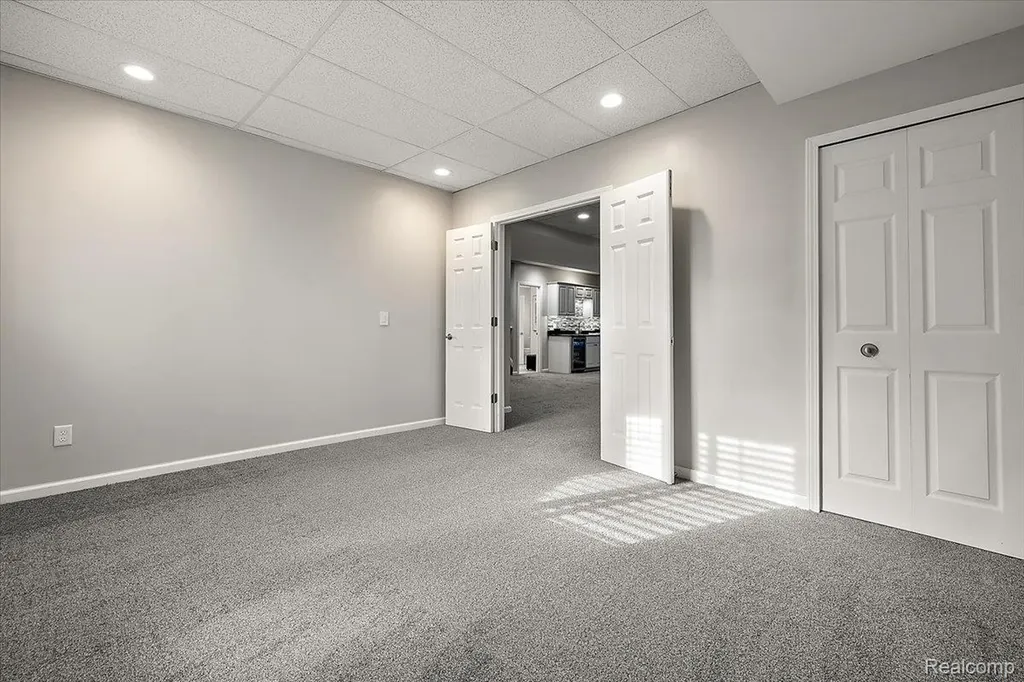 4404 Navin Field Lane Troy City MI 48085