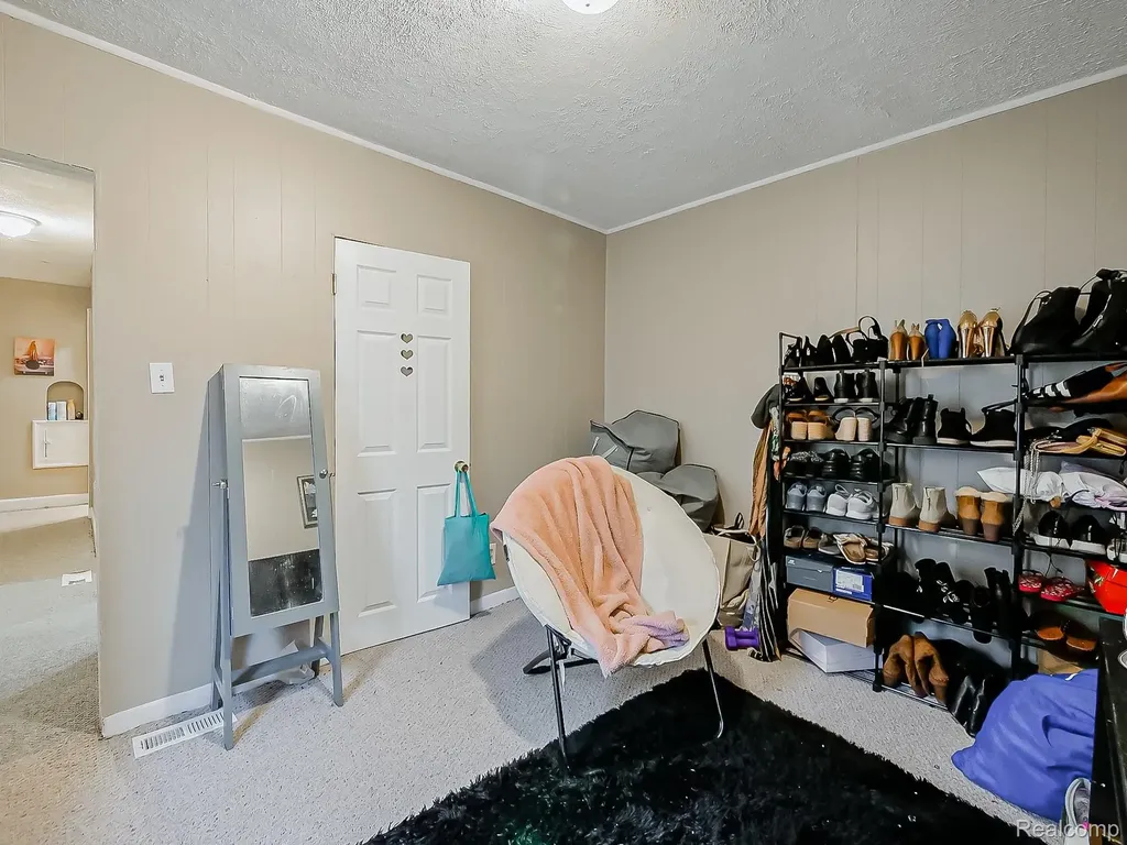 4826 Yorkshire Road Detroit City MI 48224