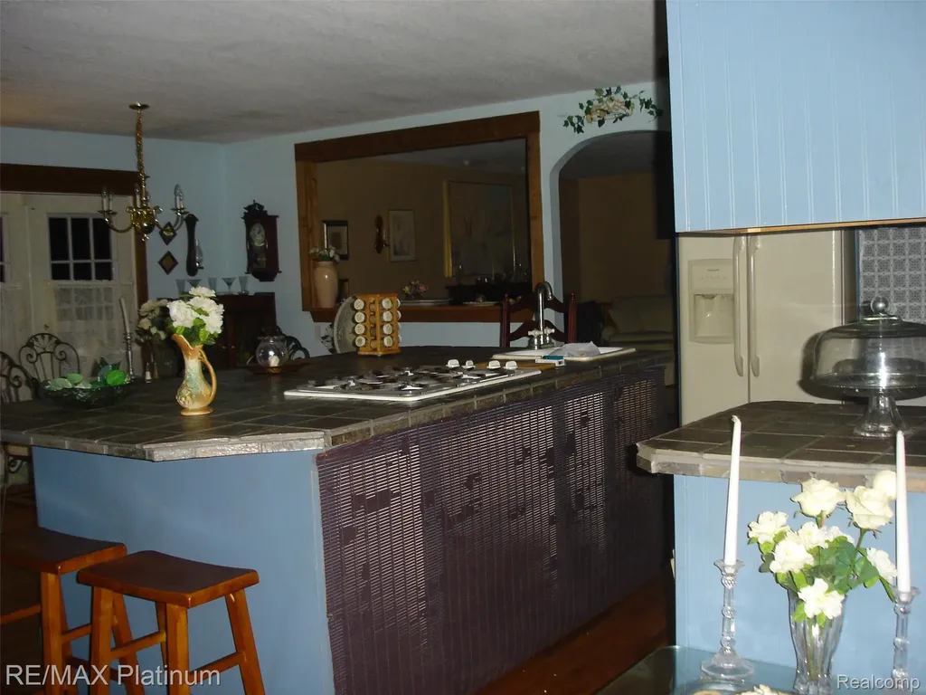 601 Holly Bush Drive Holly Village MI 48442