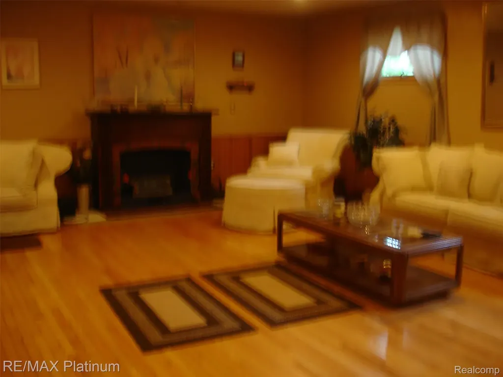 601 Holly Bush Drive Holly Village MI 48442