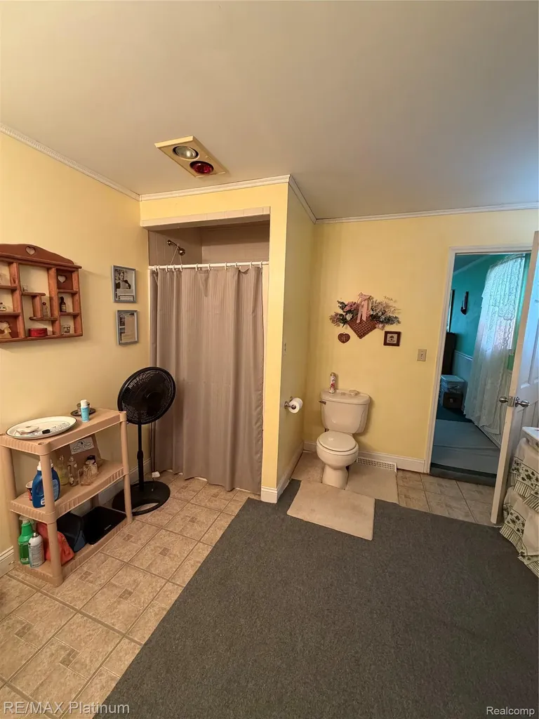 601 Holly Bush Drive Holly Village MI 48442