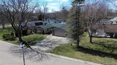 601 Holly Bush Drive Holly Village MI 48442