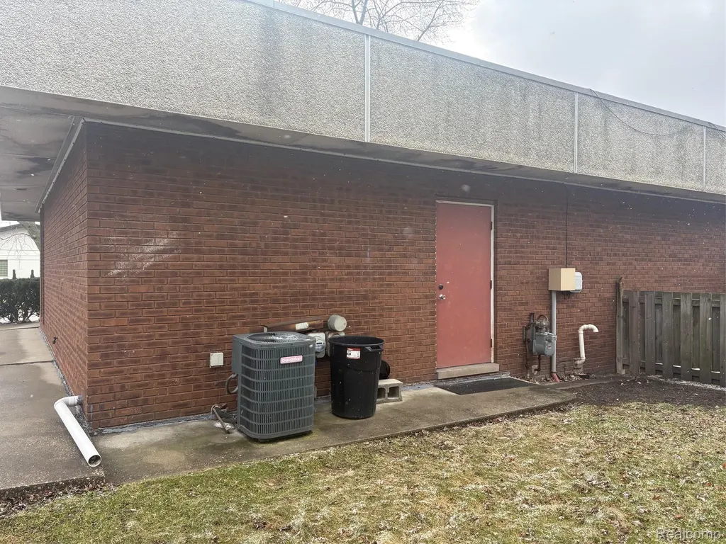 929 Division Street Port Huron City MI 48060