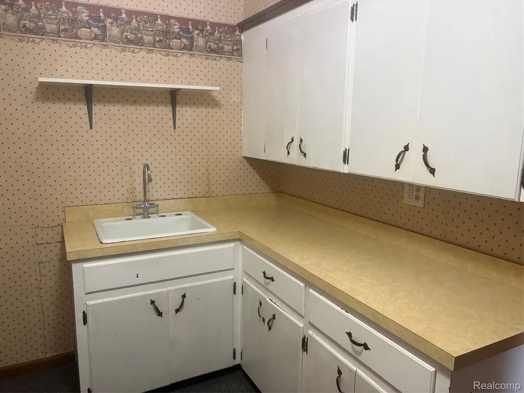 929 Division Street Port Huron City MI 48060