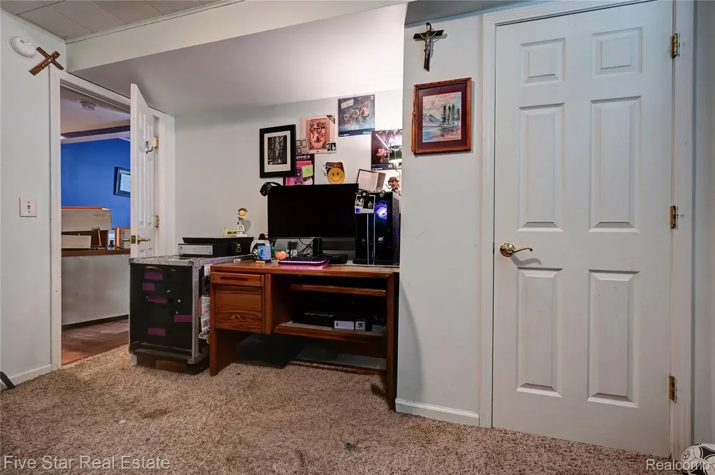 22708 Alger Street St. Clair Shores City MI 48080