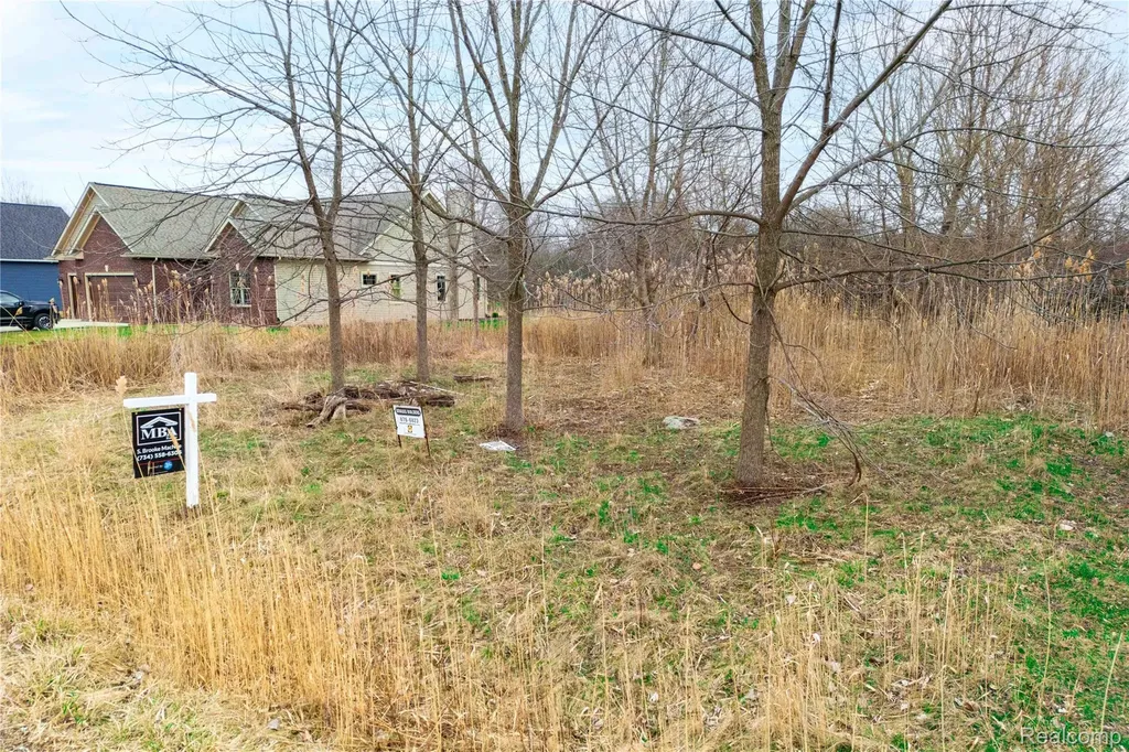 129 Meridian Grosse Ile Township MI 48138